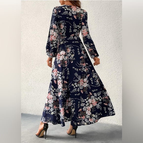 CUPSHE Floral Print Maxi Dress A-line Long Sleeves Wrap Dress- size M (8-10) - Picture 6 of 16
